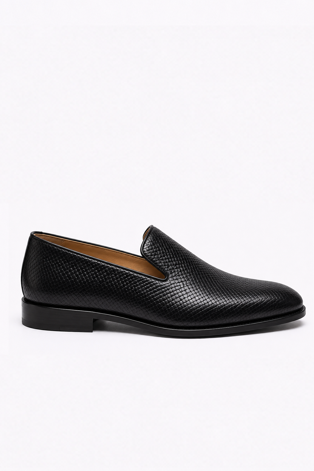 Grandeur Man Black Textured Leather Belgian Loafers